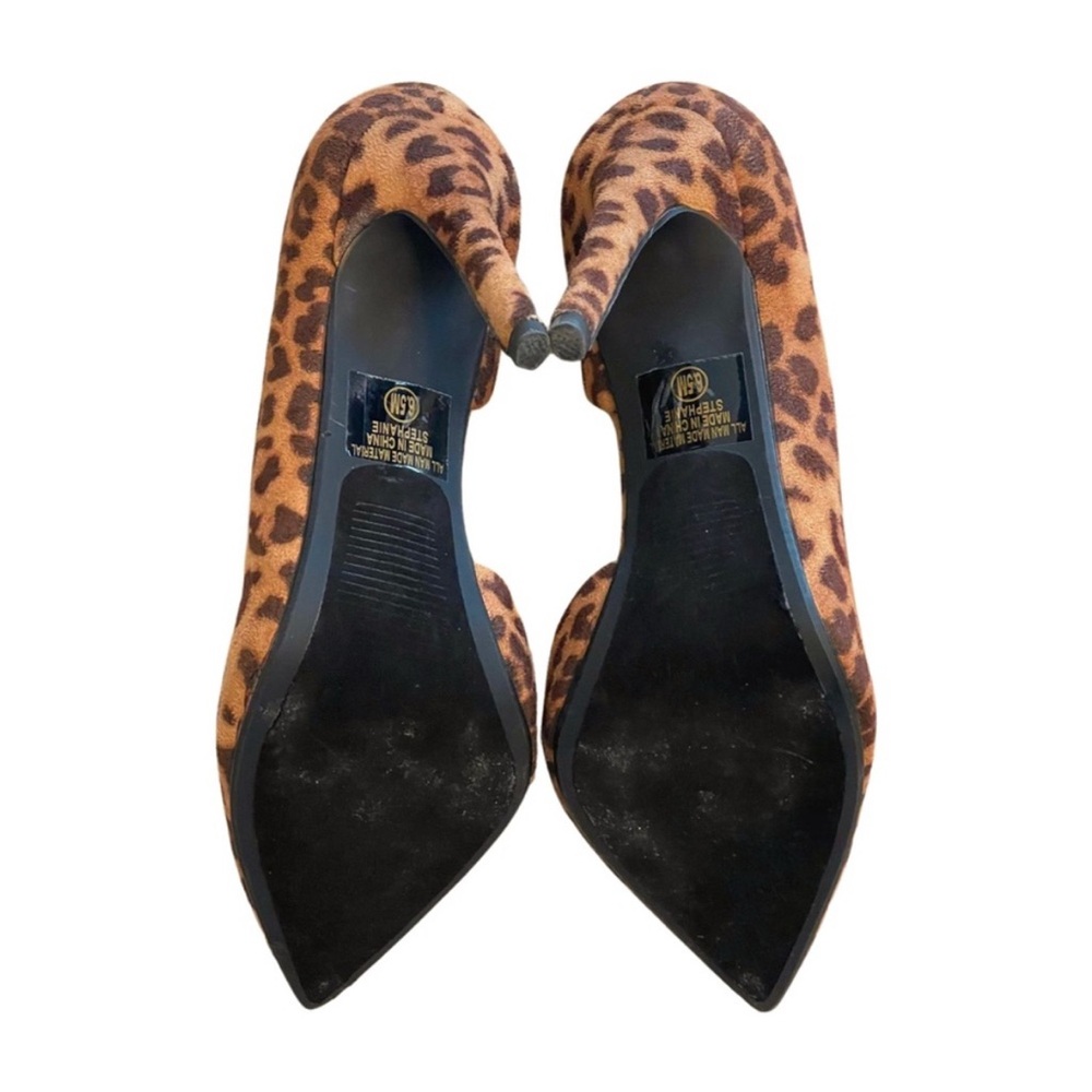 Leopard Print Point Toe Pumps - Picture 5 of 8